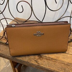 🆕 Coach Slim Fit Wallet